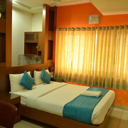 Cubbon Suites - 10 Minute Walk To Mg Road, Mg Road Metro And Church Street บังกาลอร์ ภายนอก รูปภาพ