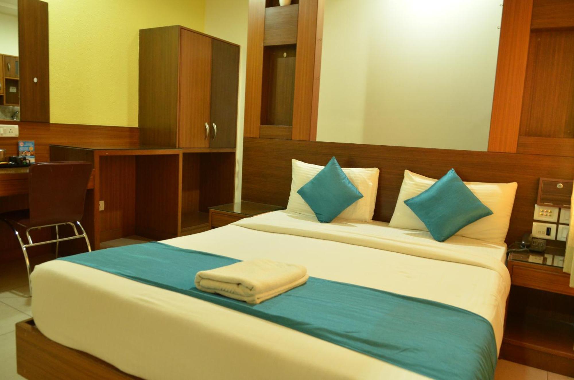 Cubbon Suites - 10 Minute Walk To Mg Road, Mg Road Metro And Church Street บังกาลอร์ ภายนอก รูปภาพ